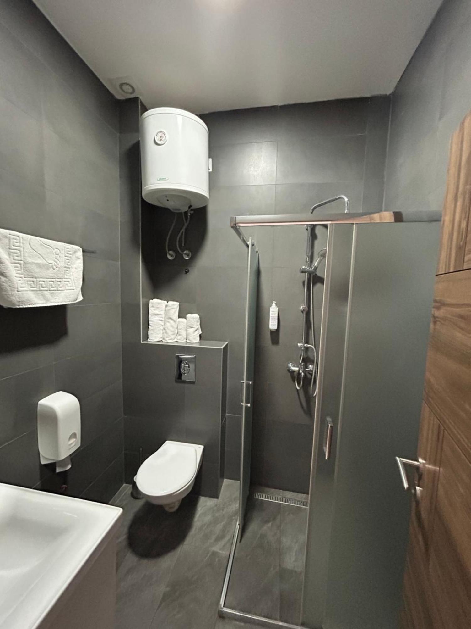 H.T Hotel Beograd Eksteriør bilde
